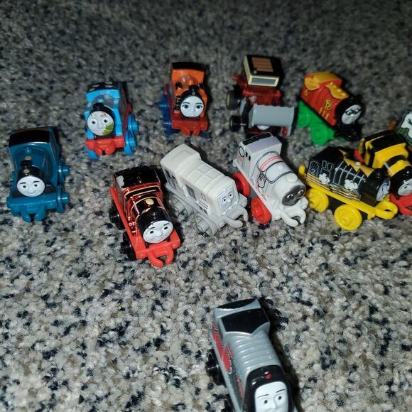 Thomas the - Picture 2 of 3